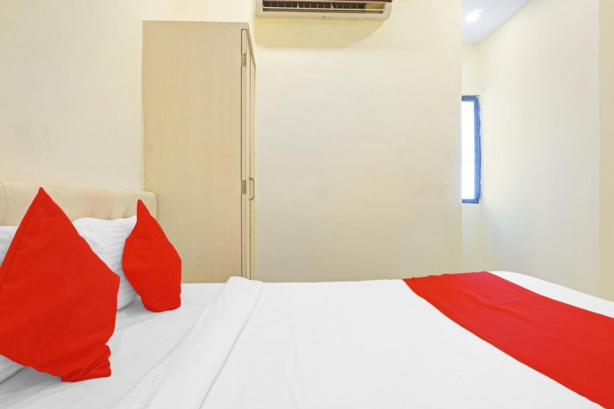 Hotel O 24K Inn Mundhwa Экстерьер фото