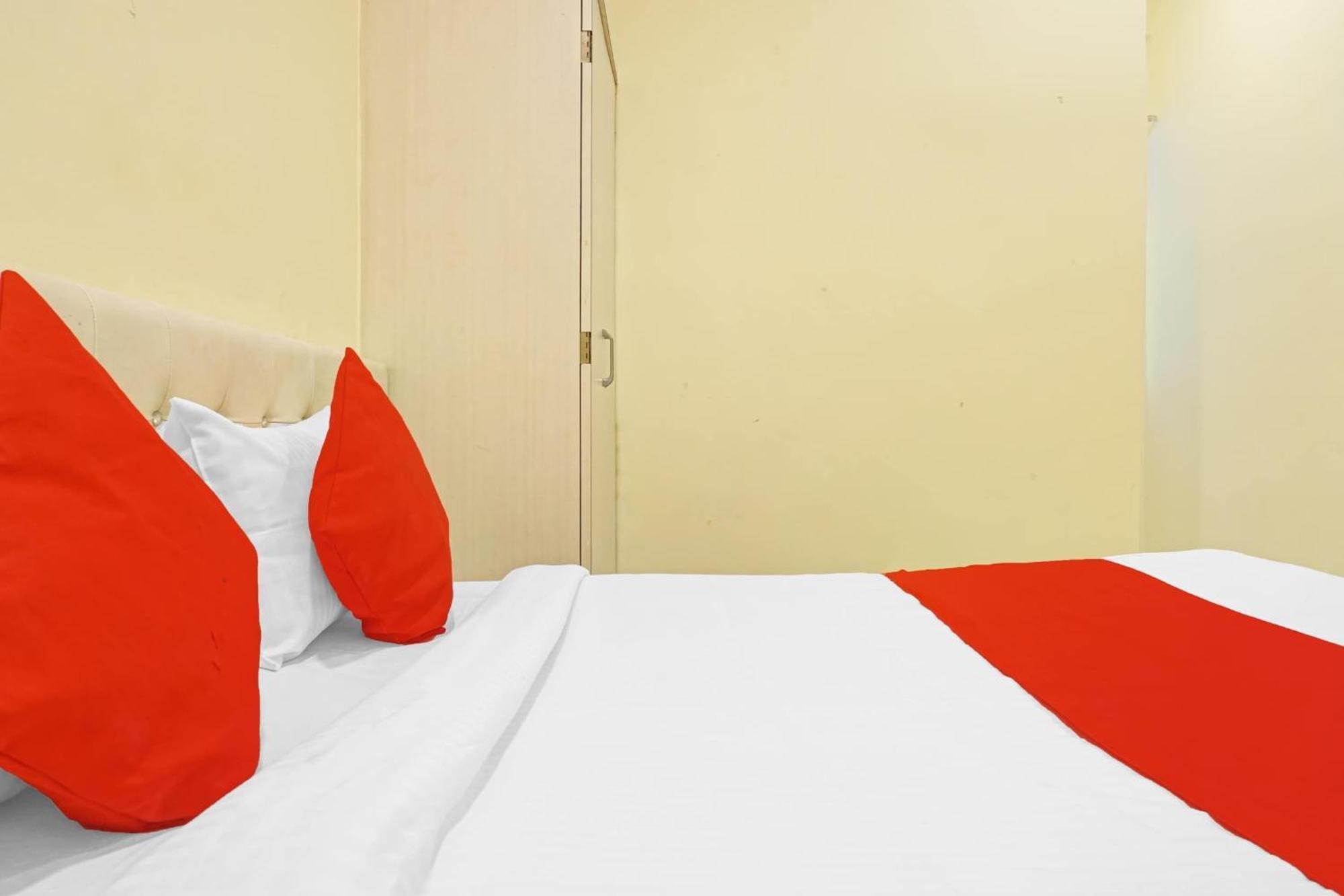 Hotel O 24K Inn Mundhwa Экстерьер фото
