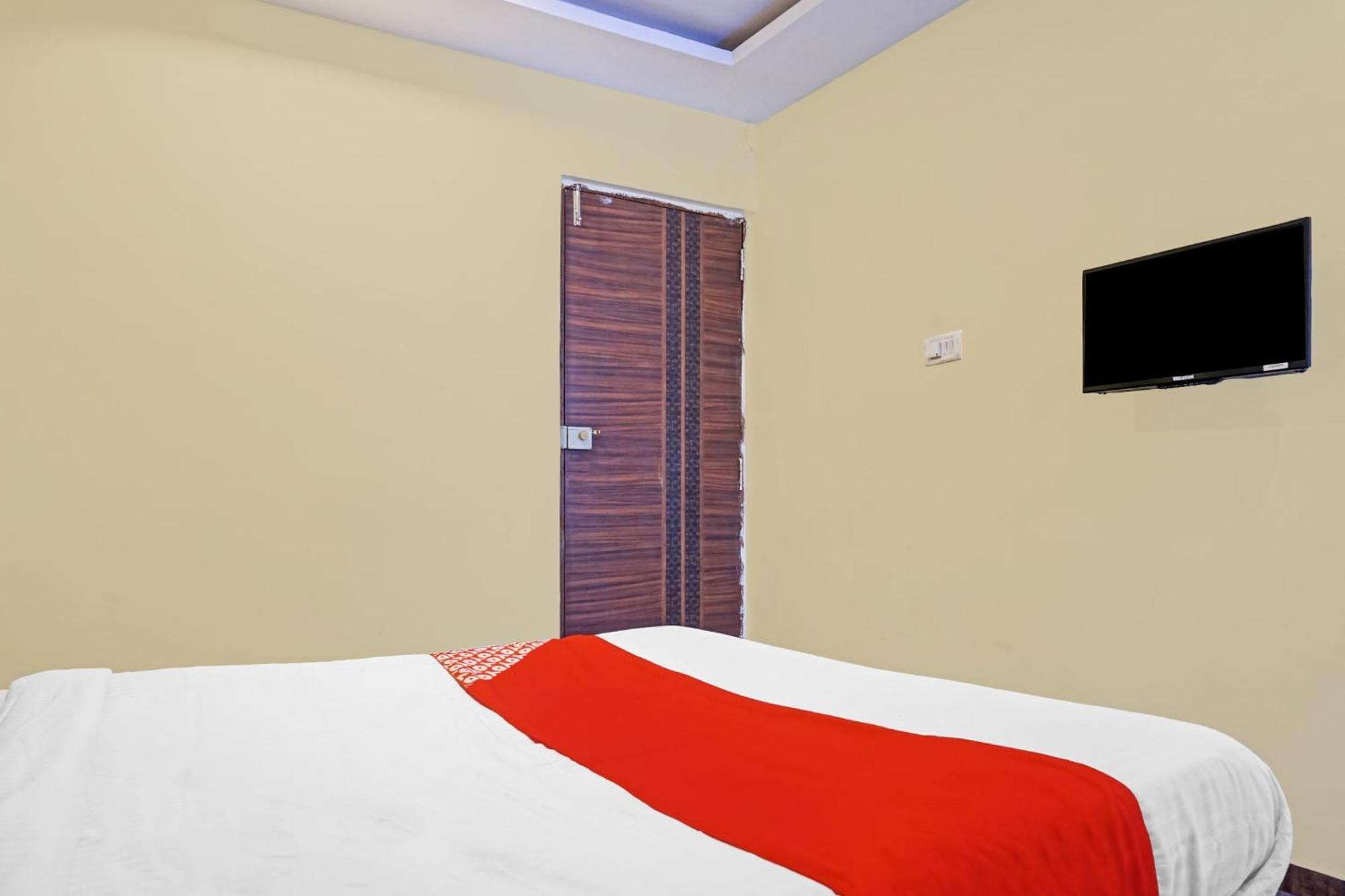 Hotel O 24K Inn Mundhwa Экстерьер фото
