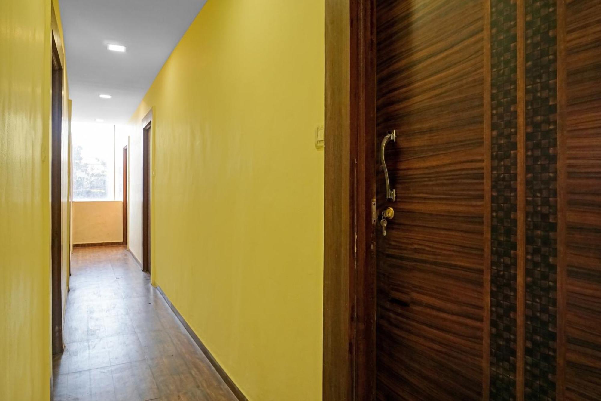 Hotel O 24K Inn Mundhwa Экстерьер фото